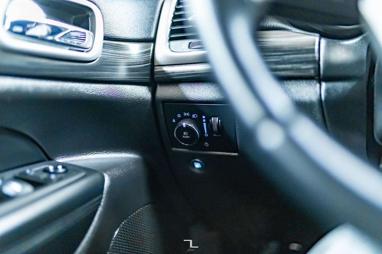 2019 Jeep Grand Cherokee 4x4 Laredo BCam Red Deer AB