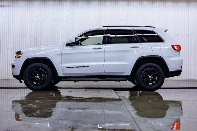 2019 Jeep Grand Cherokee 4x4 Laredo BCam Red Deer AB