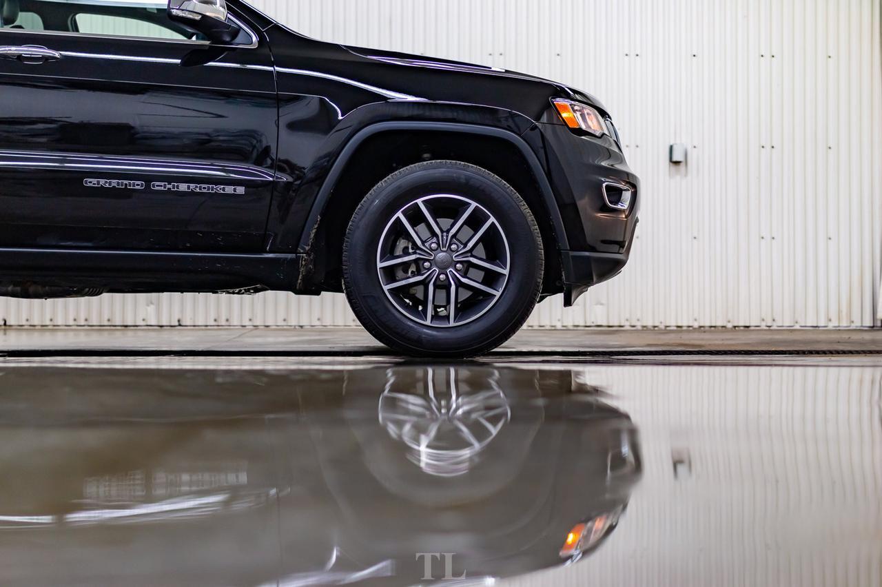 2019 Jeep Grand Cherokee 4x4 Limited Leather Roof Nav BCam Red Deer AB