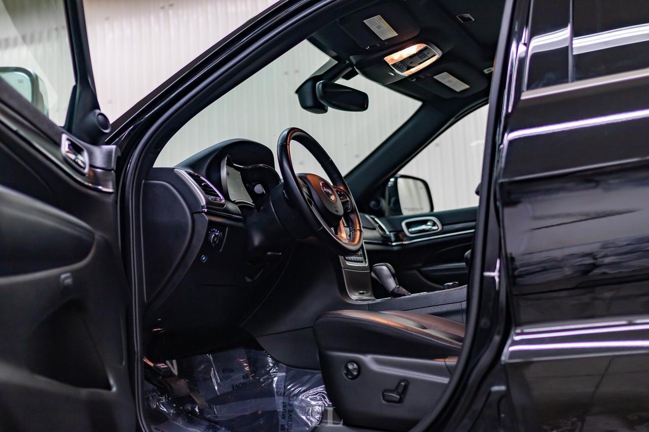 2019 Jeep Grand Cherokee 4x4 Limited Leather Roof Nav BCam Red Deer AB