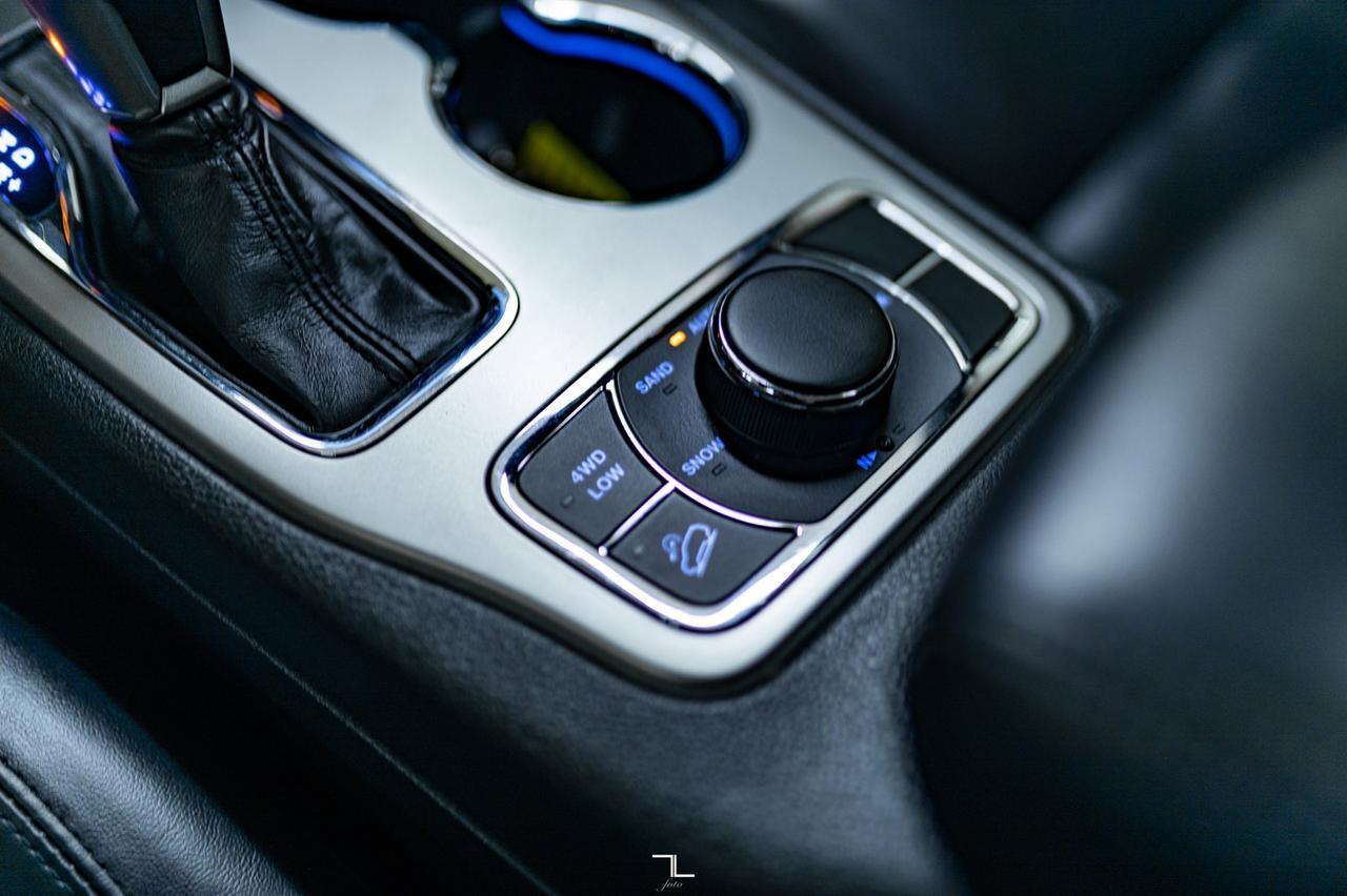 2019 Jeep Grand Cherokee 4x4 Limited Leather Roof Nav BCam Red Deer AB