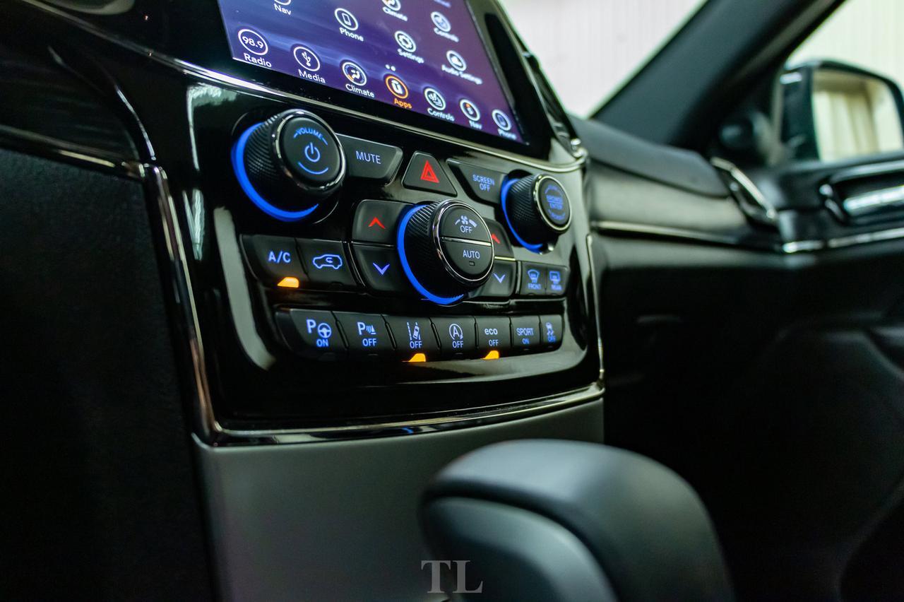 2019 Jeep Grand Cherokee 4x4 Overland High Altitude Leather Roof Nav BCam Red Deer AB