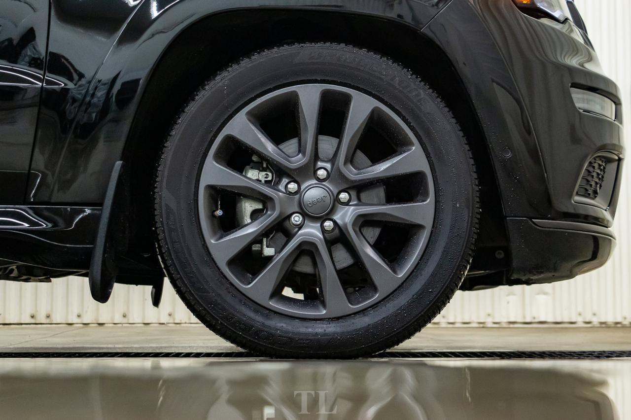 2019 Jeep Grand Cherokee 4x4 Overland High Altitude Leather Roof Nav BCam Red Deer AB