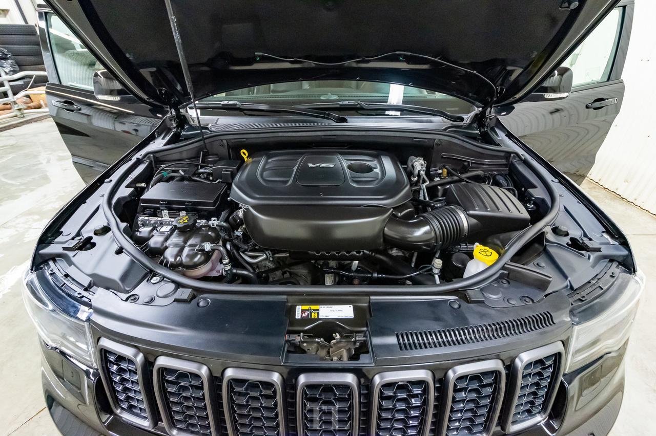 2019 Jeep Grand Cherokee 4x4 Overland High Altitude Leather Roof Nav BCam Red Deer AB