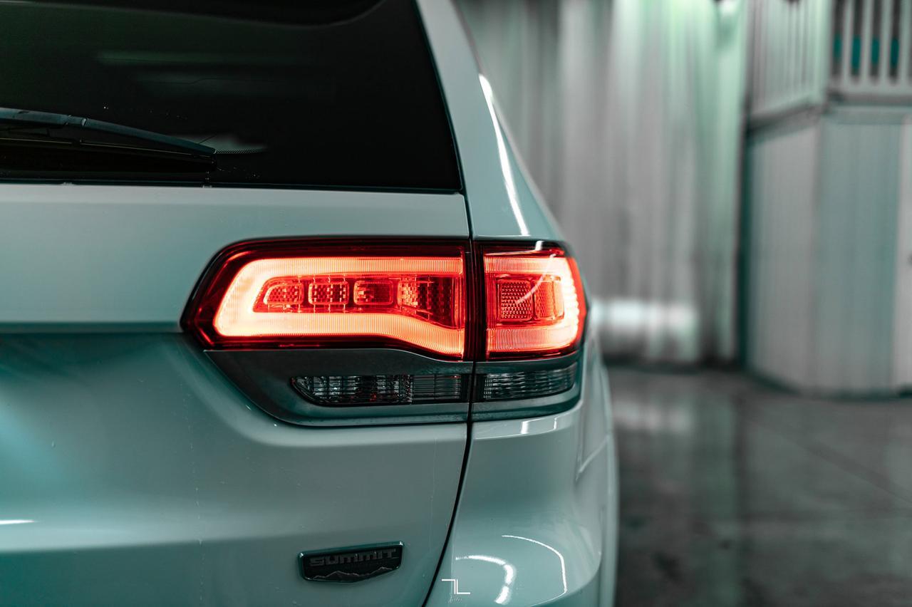 2019 Jeep Grand Cherokee 4x4 Summit Leather Roof Nav BCam Red Deer AB