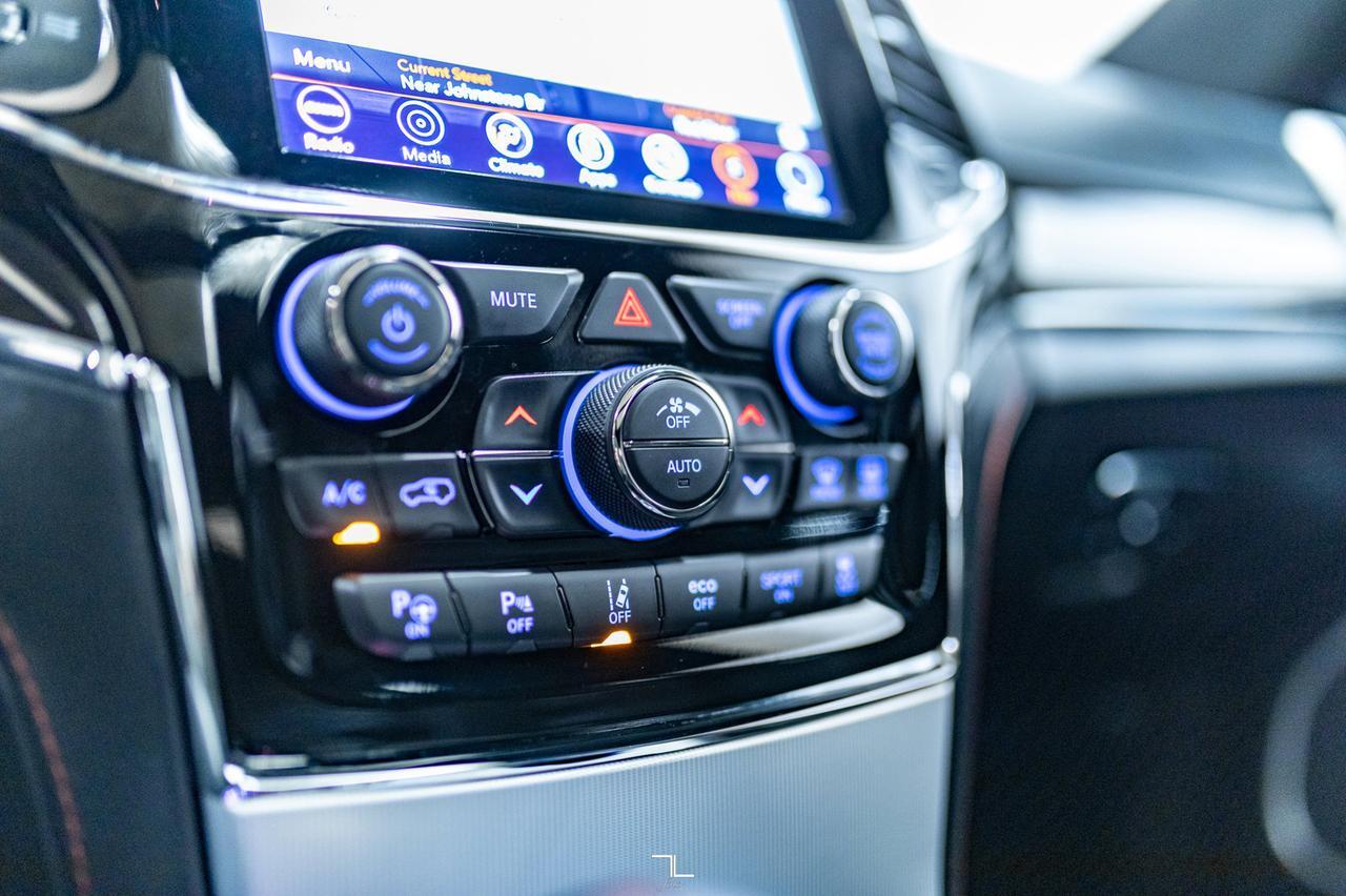 2019 Jeep Grand Cherokee 4x4 Summit Leather Roof Nav BCam Red Deer AB