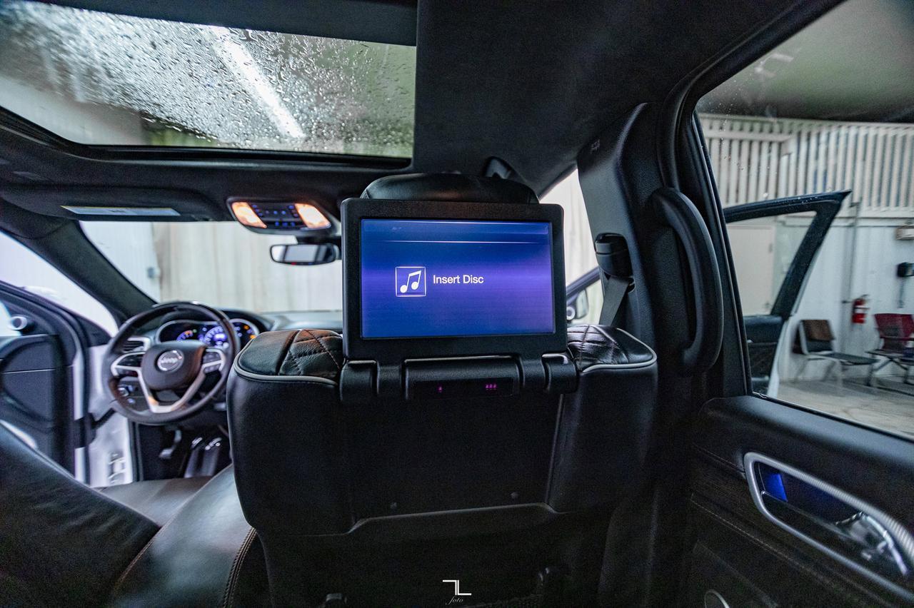 2019 Jeep Grand Cherokee 4x4 Summit Leather Roof Nav BCam Red Deer AB