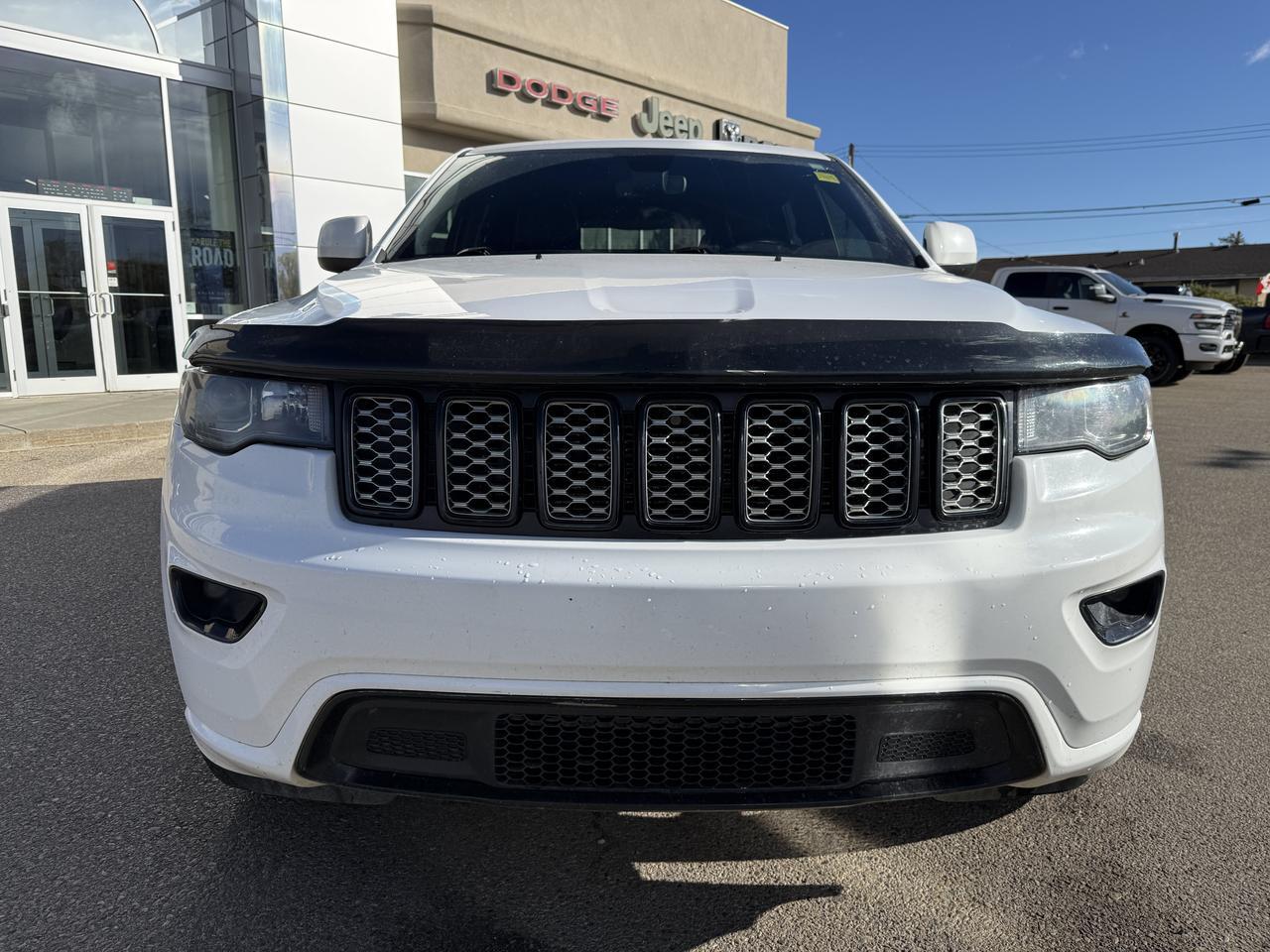 2019 Jeep Grand Cherokee Altitude 4x4 SUV | V6 | NAV | Touchscreen | Heated Seats | Power Liftgate | Remote Start Redwater AB
