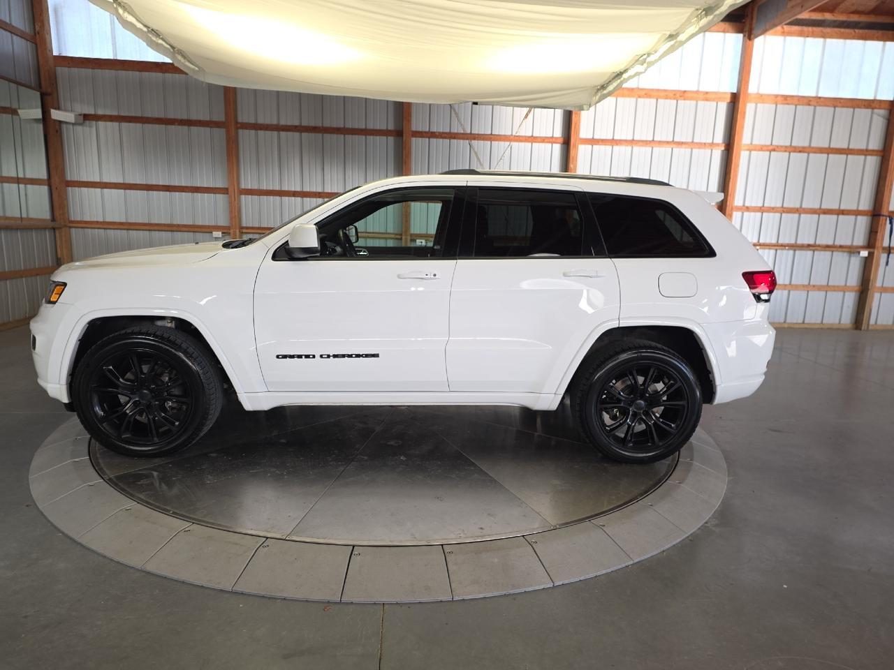 2019 Jeep Grand Cherokee Altitude Sand Lake NY