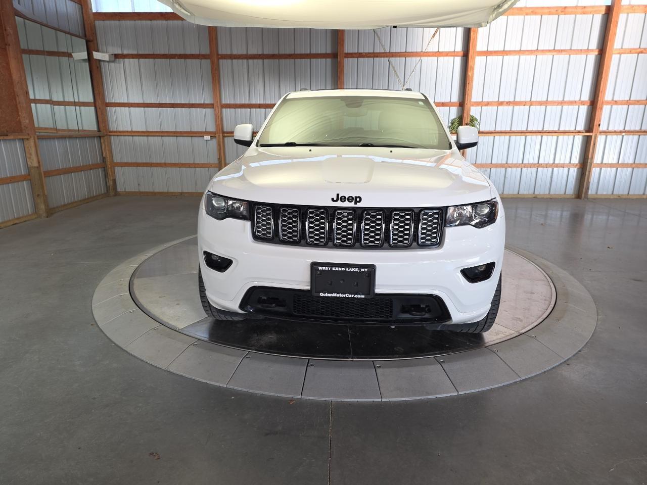 2019 Jeep Grand Cherokee Altitude Sand Lake NY