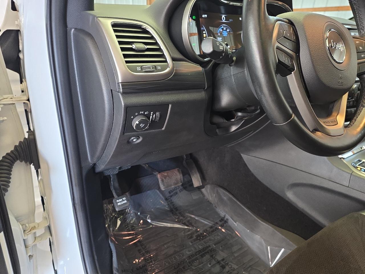 2019 Jeep Grand Cherokee Altitude Sand Lake NY
