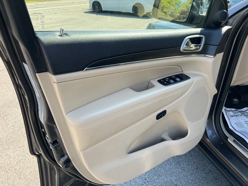 2019 Jeep Grand Cherokee Limited - V8 HEMI - SUNROOF Whitinsville MA