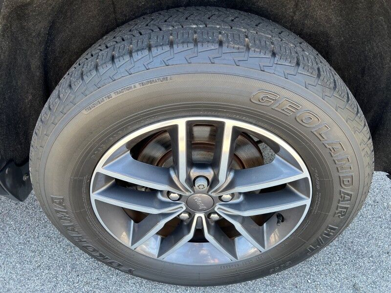 2019 Jeep Grand Cherokee Limited - V8 HEMI - SUNROOF Webster MA