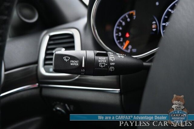2019 Jeep Grand Cherokee Limited / 4X4 / Auto Start / Power & Heated Leather Seats / NAV / Sunroof / Blind Spot Alert / Apple CarPlay & Android Auto / Back Up Camera / Rear Parking Sensors / Keyless Entry & Start / Tow Pkg / 1-Owner Anchorage AK