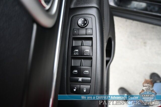2019 Jeep Grand Cherokee Limited / 4X4 / Auto Start / Power & Heated Leather Seats / NAV / Sunroof / Blind Spot Alert / Apple CarPlay & Android Auto / Back Up Camera / Rear Parking Sensors / Keyless Entry & Start / Tow Pkg / 1-Owner Anchorage AK