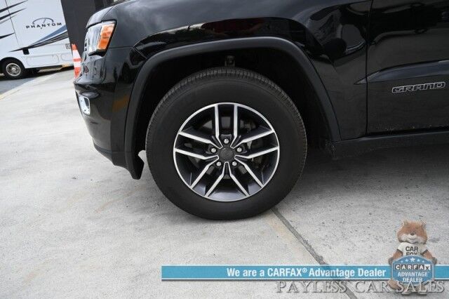 2019 Jeep Grand Cherokee Limited / 4X4 / Auto Start / Power & Heated Leather Seats / NAV / Sunroof / Blind Spot Alert / Apple CarPlay & Android Auto / Back Up Camera / Rear Parking Sensors / Keyless Entry & Start / Tow Pkg / 1-Owner Anchorage AK