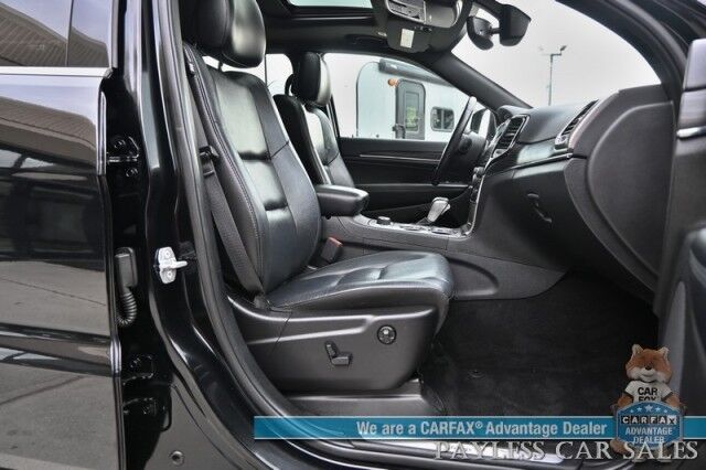 2019 Jeep Grand Cherokee Limited / 4X4 / Auto Start / Power & Heated Leather Seats / NAV / Sunroof / Blind Spot Alert / Apple CarPlay & Android Auto / Back Up Camera / Rear Parking Sensors / Keyless Entry & Start / Tow Pkg / 1-Owner Anchorage AK