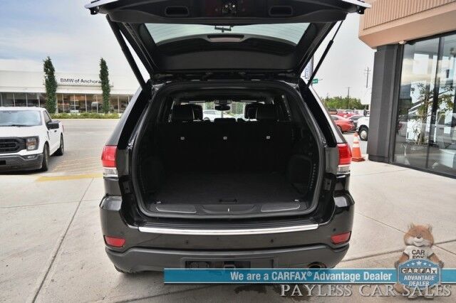 2019 Jeep Grand Cherokee Limited / 4X4 / Auto Start / Power & Heated Leather Seats / NAV / Sunroof / Blind Spot Alert / Apple CarPlay & Android Auto / Back Up Camera / Rear Parking Sensors / Keyless Entry & Start / Tow Pkg / 1-Owner Anchorage AK