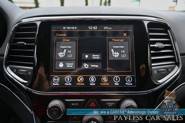2019 Jeep Grand Cherokee Limited / 4X4 / Auto Start / Power & Heated Leather Seats / NAV / Sunroof / Blind Spot Alert / Apple CarPlay & Android Auto / Back Up Camera / Rear Parking Sensors / Keyless Entry & Start / Tow Pkg / 1-Owner Anchorage AK