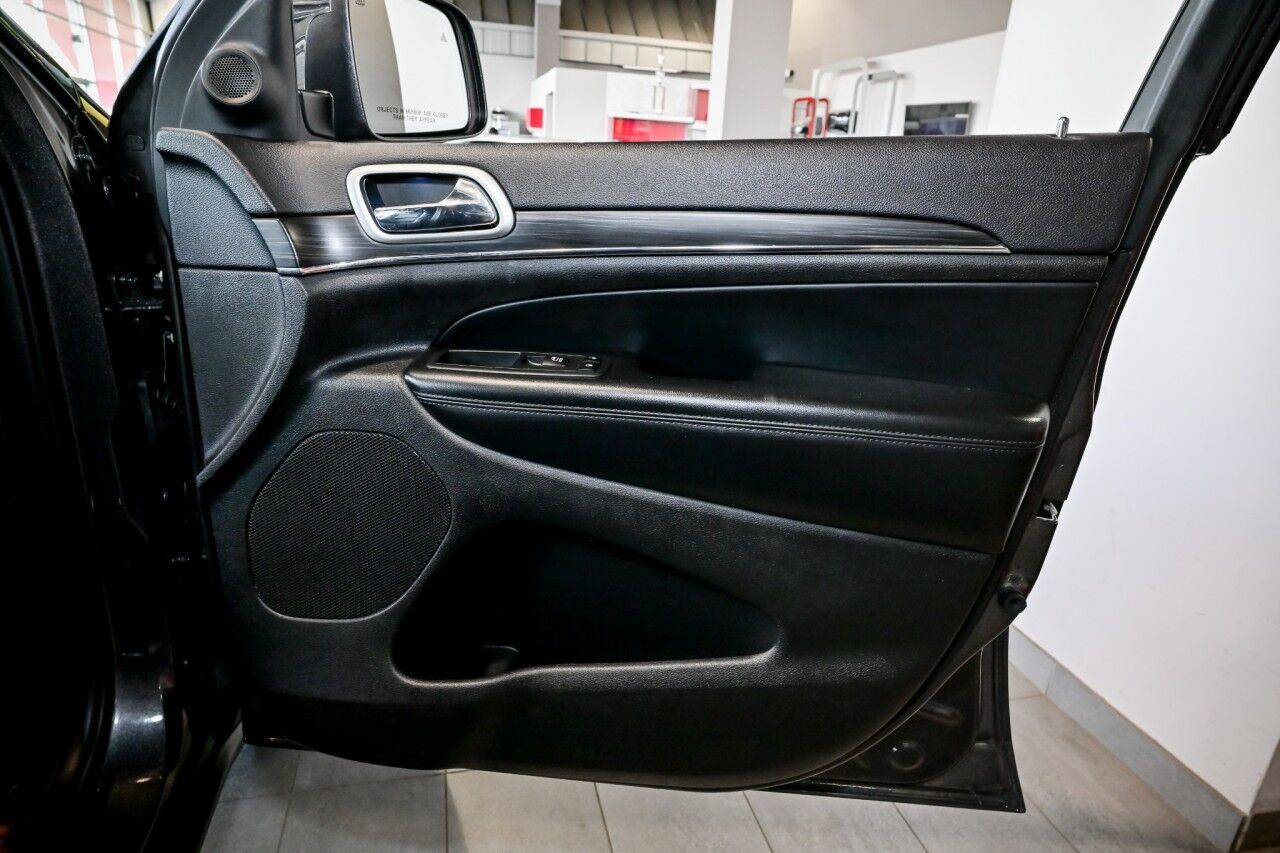 2019 Jeep Grand Cherokee Limited, Pano Roof, Luxury Group II Springfield NJ