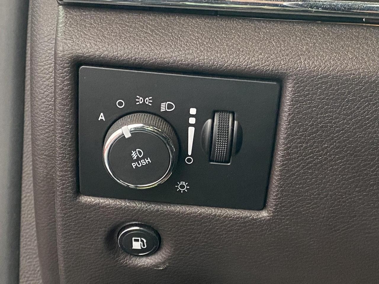 2019 Jeep Grand Cherokee Overland Richmond Hill NY