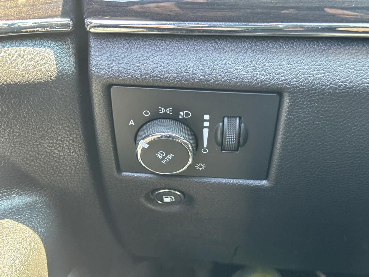 2019 Jeep Grand Cherokee Overland Dartmouth MA