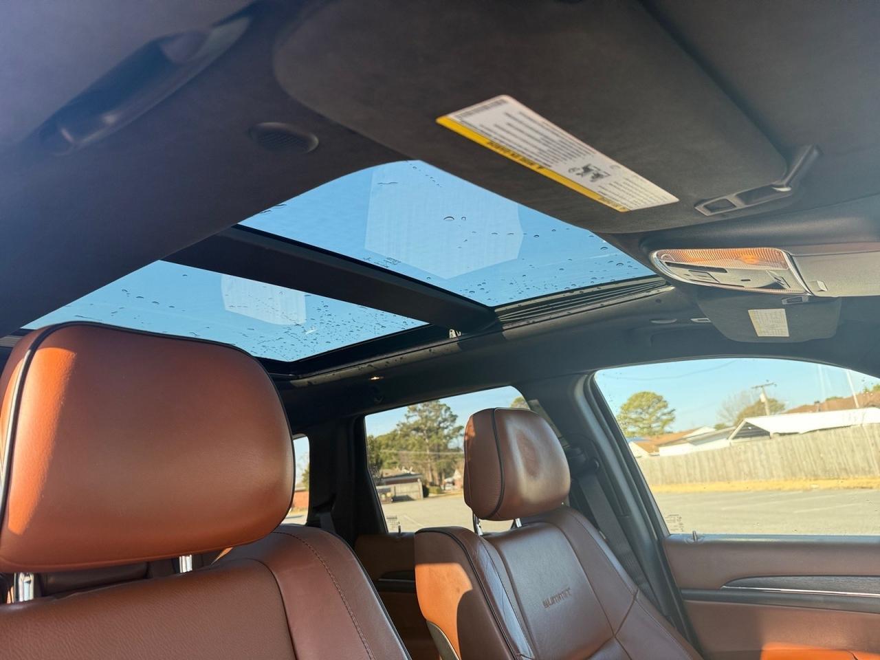 2019 Jeep Grand Cherokee Summit, HEATED AND VENTILATED, HEATED REAR SEATS, HEATED STEERING WHEEL, MOONROOF, APPLE CARPLAY/ANDROID AUTO, WIFI, POWER LIFTGATE, HEATED/POWERED MIRRORS, BACKUP CAMERA, REMOTE START, CLEAN CARFAX! Norfolk VA