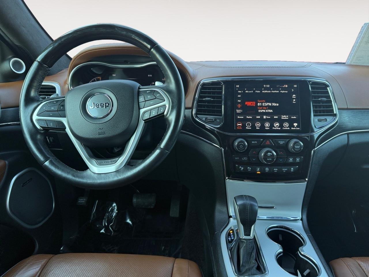 2019 Jeep Grand Cherokee Summit, HEATED AND VENTILATED, HEATED REAR SEATS, HEATED STEERING WHEEL, MOONROOF, APPLE CARPLAY/ANDROID AUTO, WIFI, POWER LIFTGATE, HEATED/POWERED MIRRORS, BACKUP CAMERA, REMOTE START, CLEAN CARFAX!