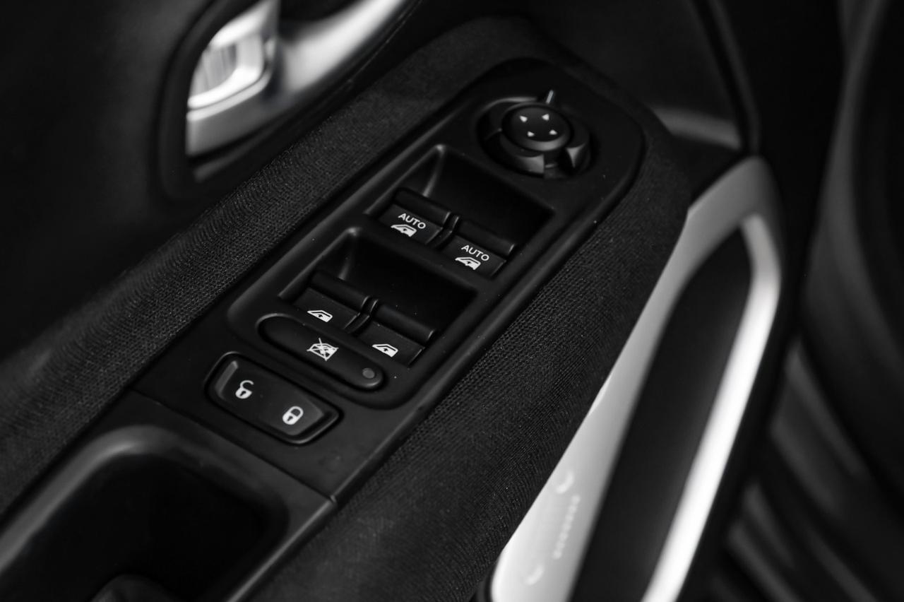 2019 Jeep Renegade LATITUDE 4WD AUTOMATIC REAR CAMERA KEYLESS START BLUETOOTH POWER DRIVER SEAT Carrollton TX