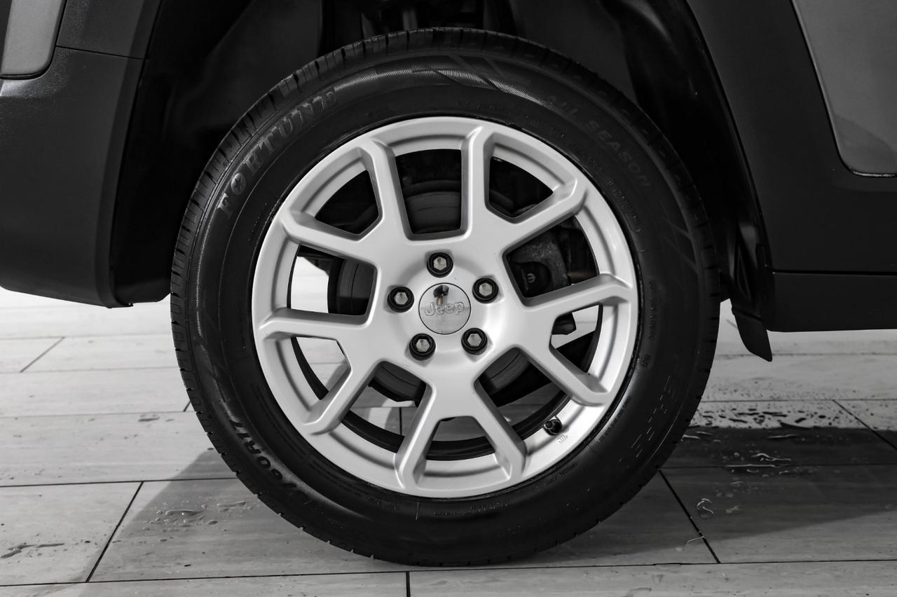 2019 Jeep Renegade LATITUDE 4WD AUTOMATIC REAR CAMERA KEYLESS START BLUETOOTH POWER DRIVER SEAT Carrollton TX