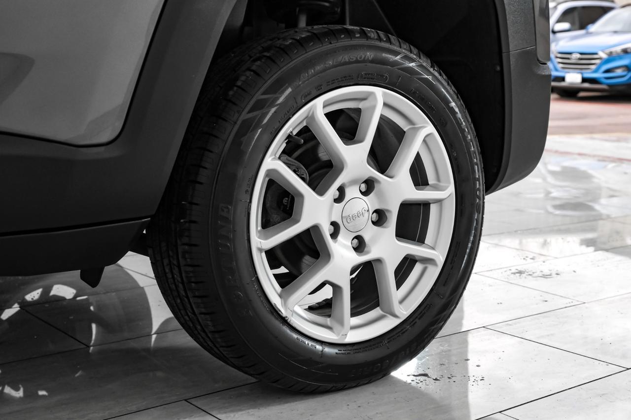 2019 Jeep Renegade LATITUDE 4WD AUTOMATIC REAR CAMERA KEYLESS START BLUETOOTH POWER DRIVER SEAT Carrollton TX