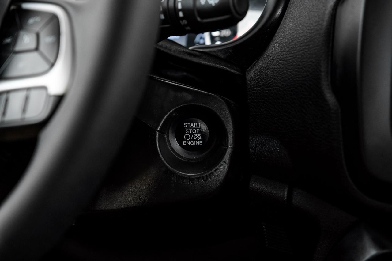 2019 Jeep Renegade LATITUDE AUTOMATIC REAR CAMERA KEYLESS START BLUETOOTH POWER DRI Carrollton TX