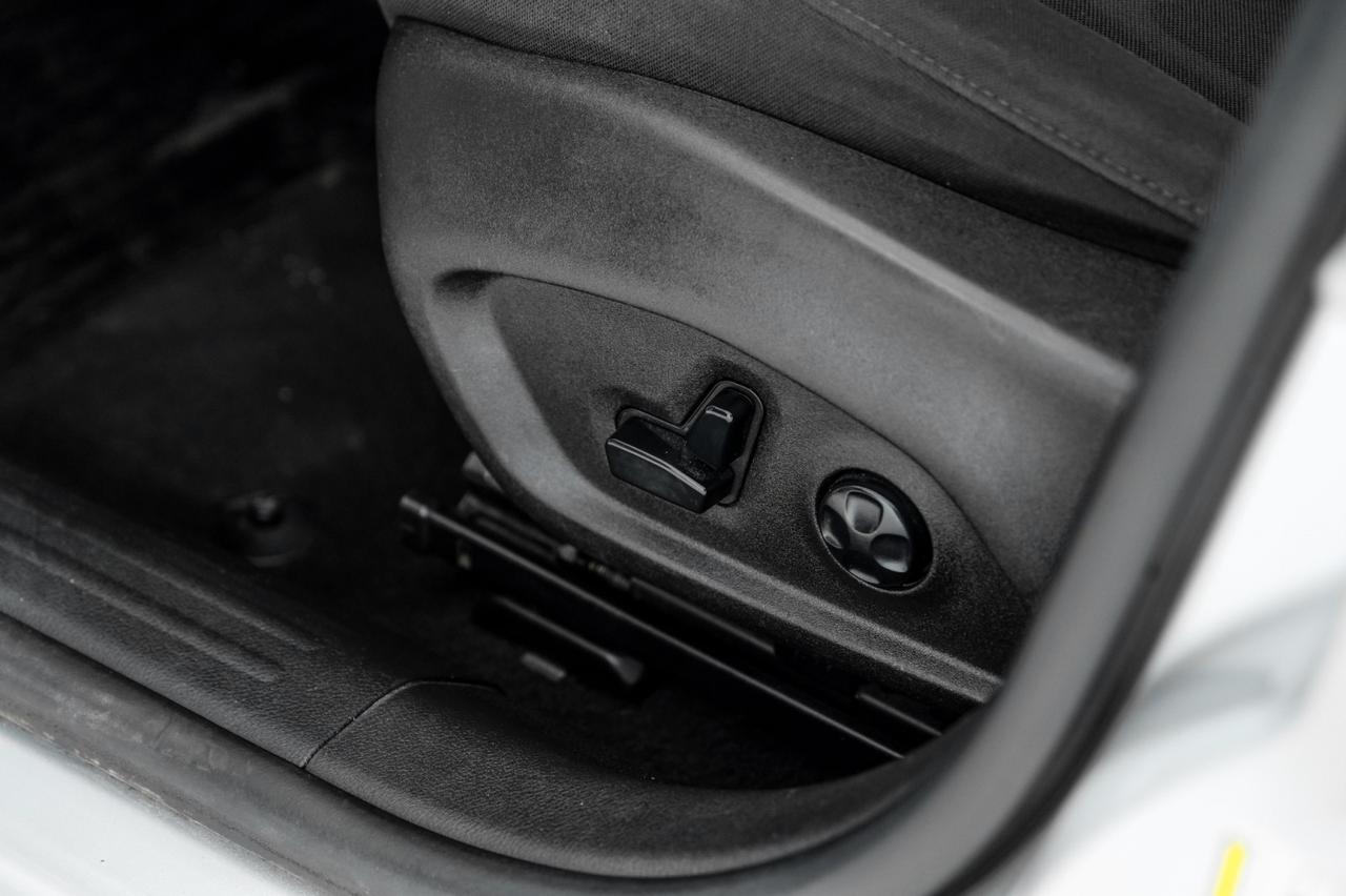 2019 Jeep Renegade LATITUDE AUTOMATIC REAR CAMERA KEYLESS START BLUETOOTH POWER DRI Carrollton TX