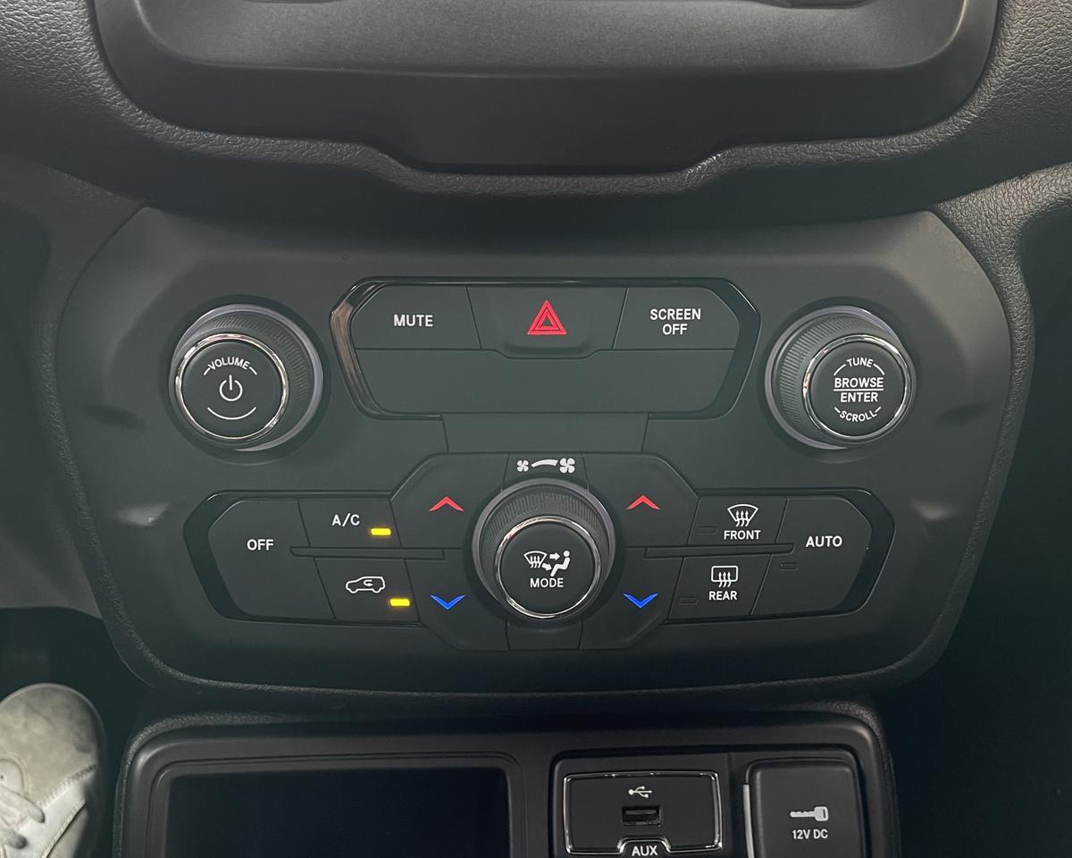 2019 Jeep Renegade Latitude Sport Utility 4D Port Orchard WA