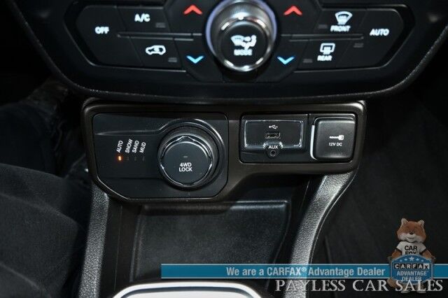 2019 Jeep Renegade Limited / 4X4 / Automatic / Auto Start / Power & Heated Leather Seats / Heated Steering Wheel / NAV / Apple CarPlay & Android Auto / Back Up Camera / Keyless Entry & Start / Tow Pkg / 29 MPG / 1-Owner Anchorage AK