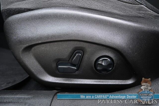 2019 Jeep Renegade Limited / 4X4 / Automatic / Auto Start / Power & Heated Leather Seats / Heated Steering Wheel / NAV / Apple CarPlay & Android Auto / Back Up Camera / Keyless Entry & Start / Tow Pkg / 29 MPG / 1-Owner Anchorage AK