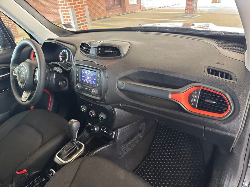 2019 Jeep Renegade Upland 4WD w/ Quick Order Package 2XN Upland Edition Arlington VA