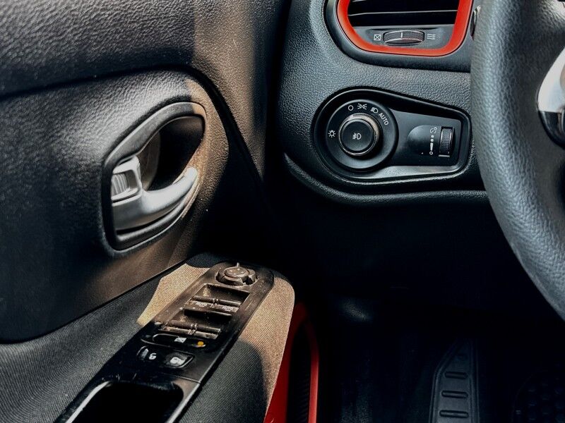 2019 Jeep Renegade Upland 4WD w/ Quick Order Package 2XN Upland Edition Arlington VA