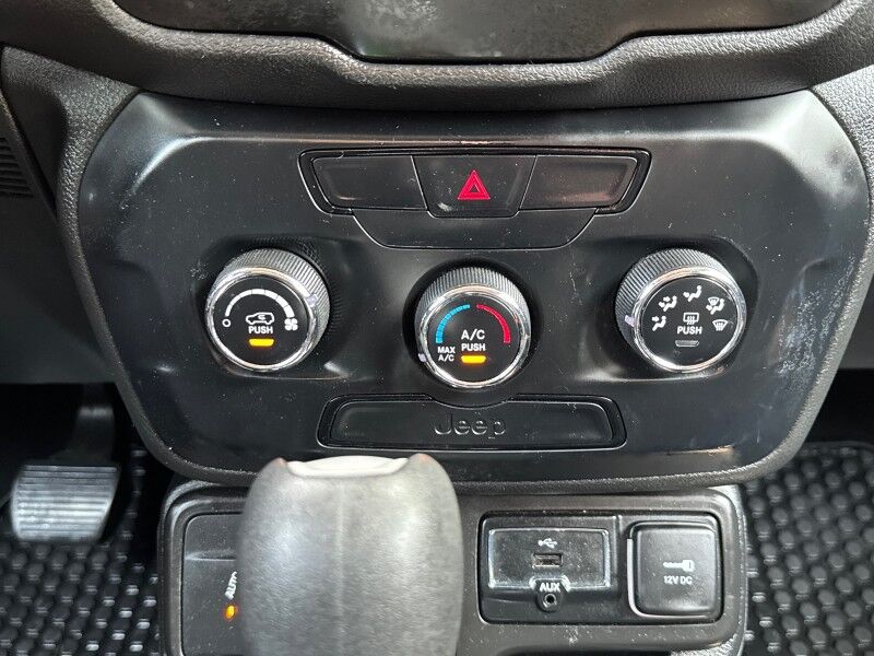 2019 Jeep Renegade Upland 4WD w/ Quick Order Package 2XN Upland Edition Arlington VA