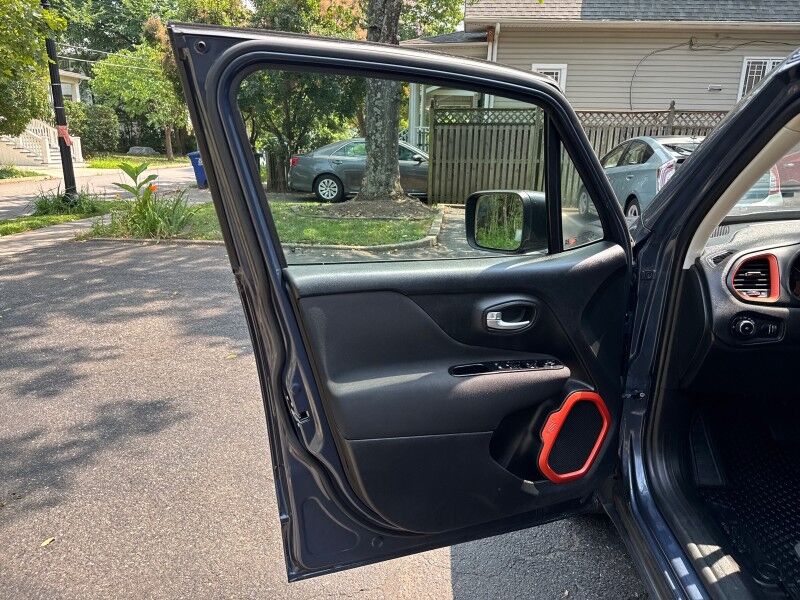 2019 Jeep Renegade Upland 4WD w/ Quick Order Package 2XN Upland Edition Arlington VA