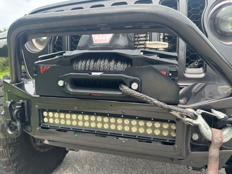 2019 Jeep WRANGLER UNLIMITED LIFTED LOW MILES 4X4 OVER 30K INVESTED LOTS OF EXTRASS FREE SHIPPING IN FLORIDA Sarasota FL