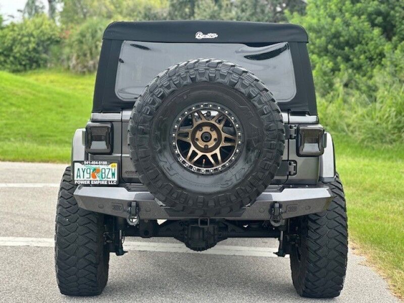 2019 Jeep WRANGLER UNLIMITED LIFTED LOW MILES 4X4 OVER 30K INVESTED LOTS OF EXTRASS FREE SHIPPING IN FLORIDA Sarasota FL