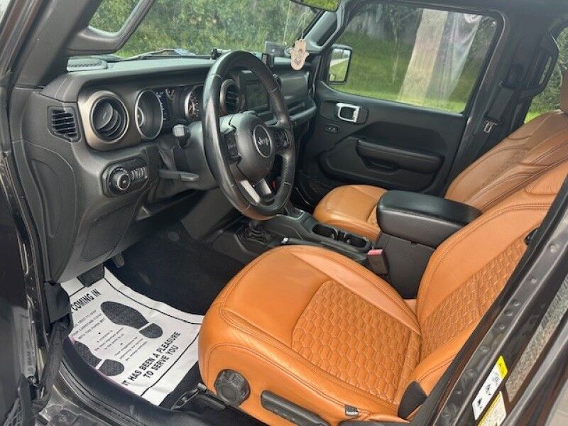 2019 Jeep WRANGLER UNLIMITED LIFTED LOW MILES 4X4 OVER 30K INVESTED LOTS OF EXTRASS FREE SHIPPING IN FLORIDA Sarasota FL