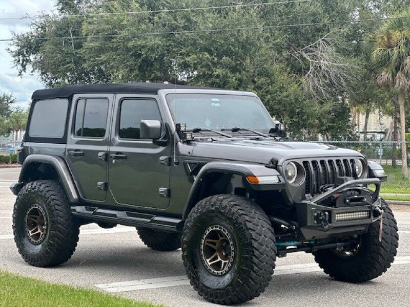 2019 Jeep WRANGLER UNLIMITED LIFTED LOW MILES 4X4 OVER 30K INVESTED LOTS OF EXTRASS FREE SHIPPING IN FLORIDA Sarasota FL