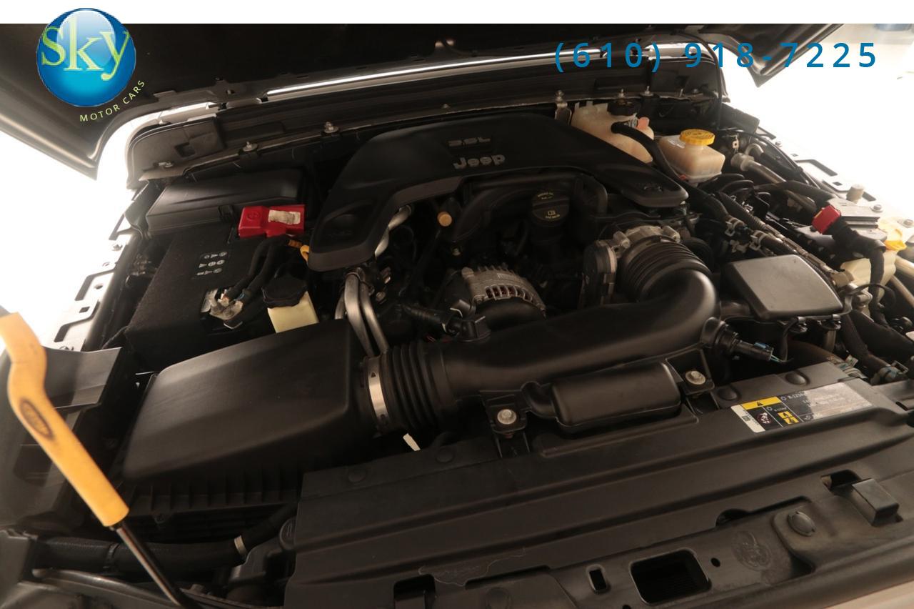 2019 Jeep Wrangler Unlimited 4WD Sahara SKY ONE-TOUCH POWER TOP West Chester PA