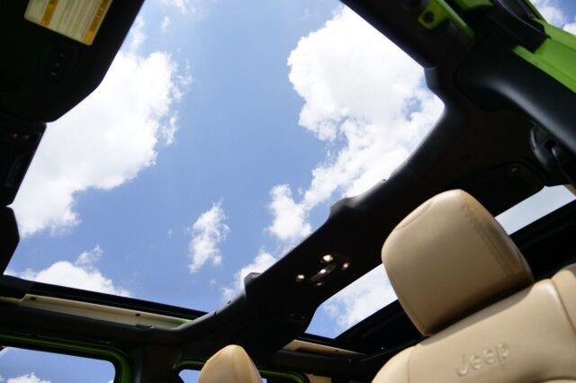 2019 Jeep Wrangler Unlimited Moab 4X4 / Sky One Power Top / Steel Front Bumper! High Point NC