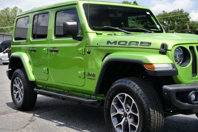 2019 Jeep Wrangler Unlimited Moab 4X4 / Sky One Power Top / Steel Front Bumper! High Point NC
