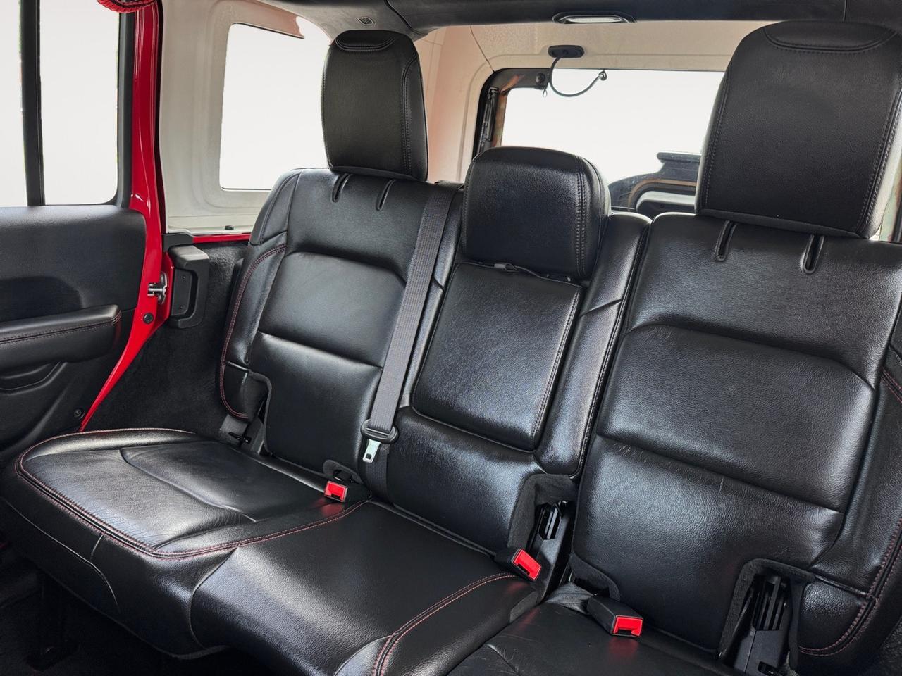 2019 Jeep Wrangler Unlimited RUBICON, 4X4, HEATED SEATS, HEATED STEERING WHEEL, ALPINE SPEAKERS, NAVIGATION, UCONNECT, BLIND SPOT ALERT, KEYLESS START, REMOTE START, CLEAN CARFAX, YOUR NEXT ADVENTURE IS WAITING!!! Norfolk VA