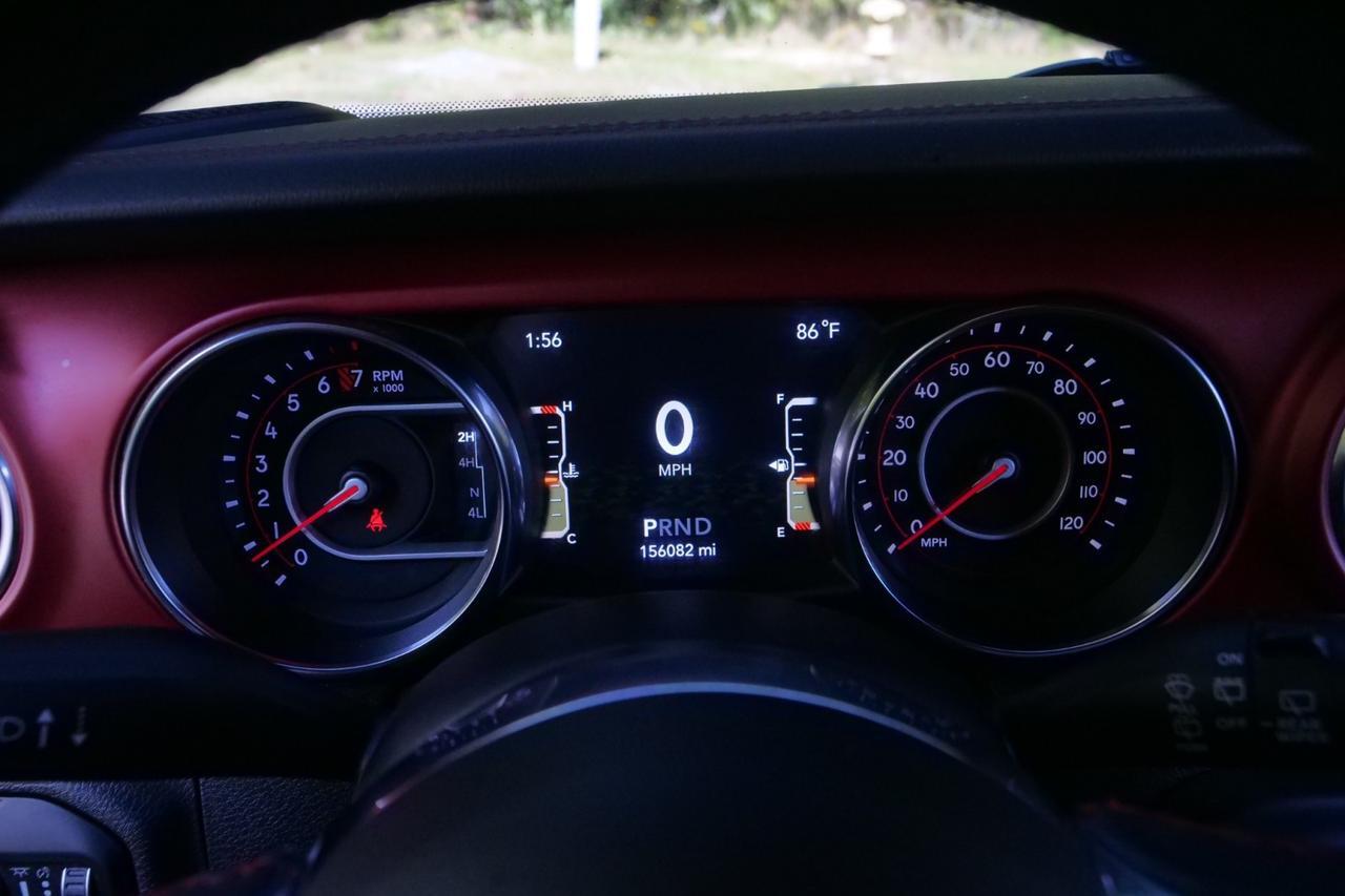 2019 Jeep Wrangler Unlimited Rubicon 4X4 / Sky One Power Top / Steel Bumper Group High Point NC