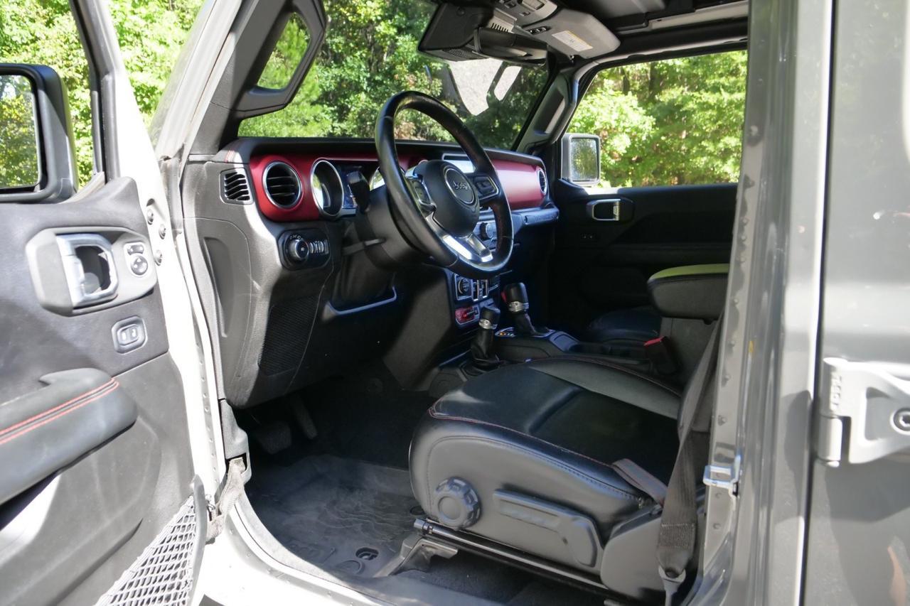 2019 Jeep Wrangler Unlimited Rubicon 4X4 / Sky One Power Top / Steel Bumper Group High Point NC